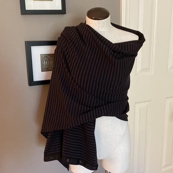 Lululemon Adjustable Wrap/Scarf - Picture 2 of 6